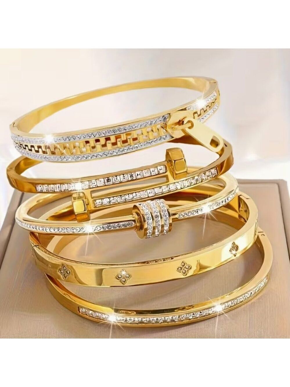 5pcs Set Elegant & Fashionable18k Gold Plated Stainless Steel Bracelet